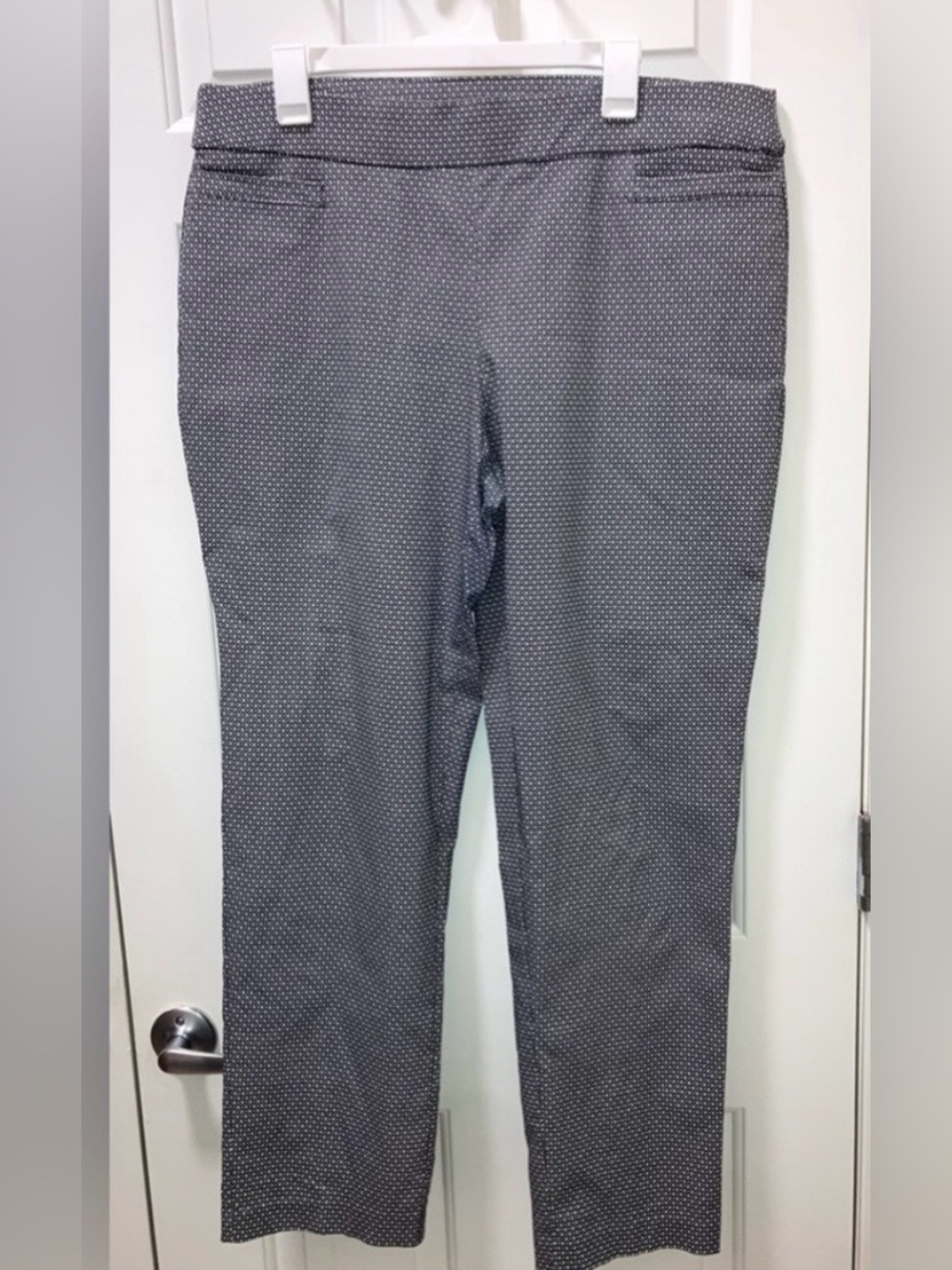 Liz Claiborne Career Emma Classic ankle pants black and white Size 16